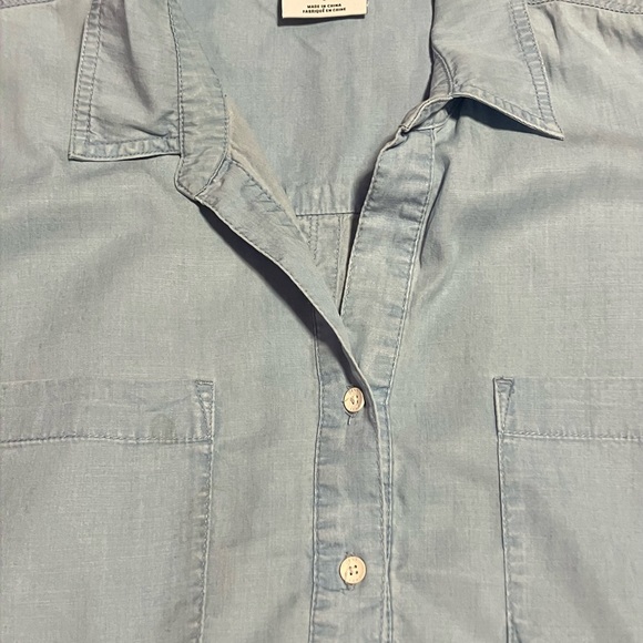 Excellent condition Women lightskyBlue Jean DNKY Shirt Large - Picture 2 of 4